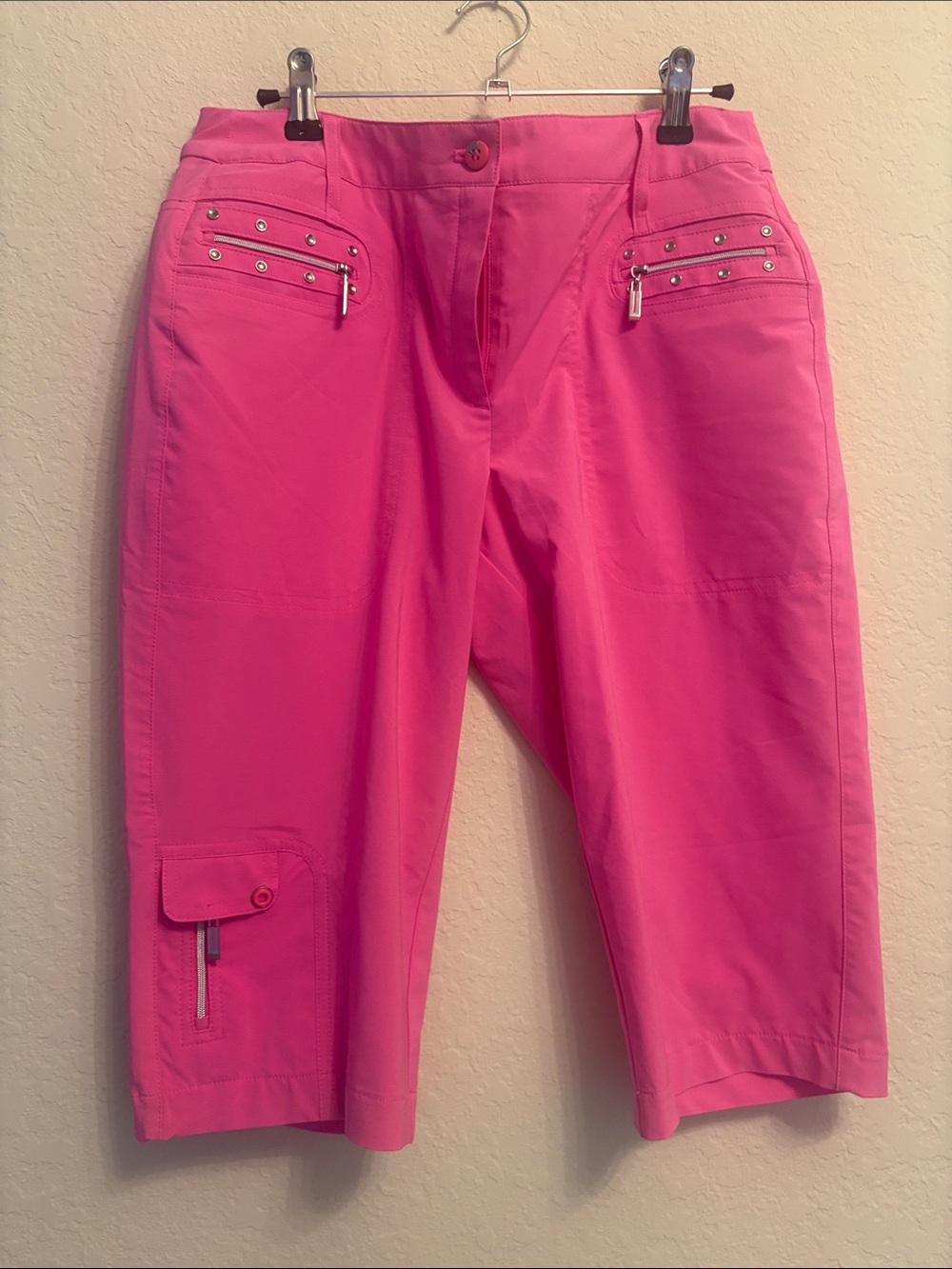 Bright Pink Studded Zip Pocket Golf Capris